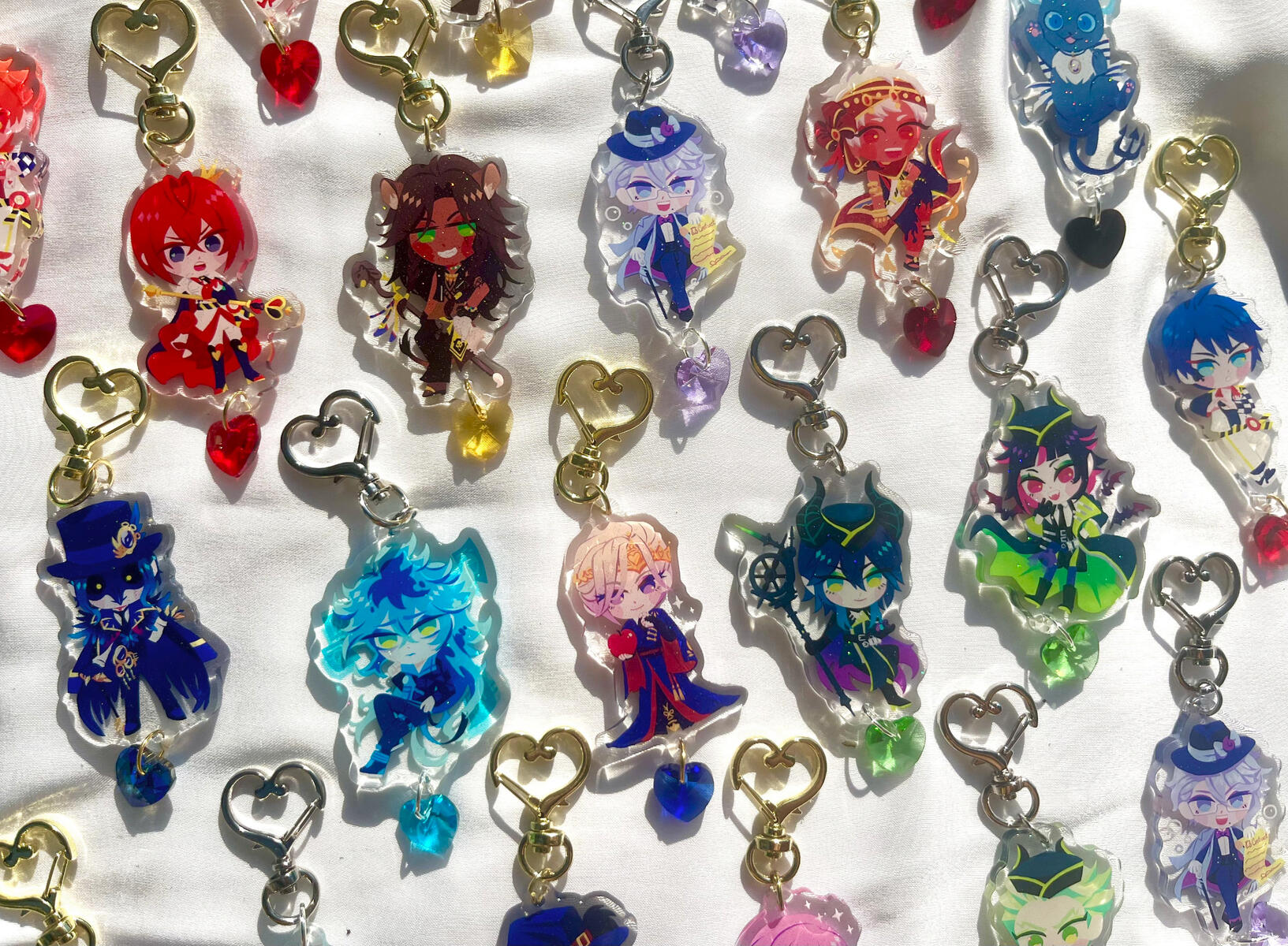 Jewel heart colors shown here are also available